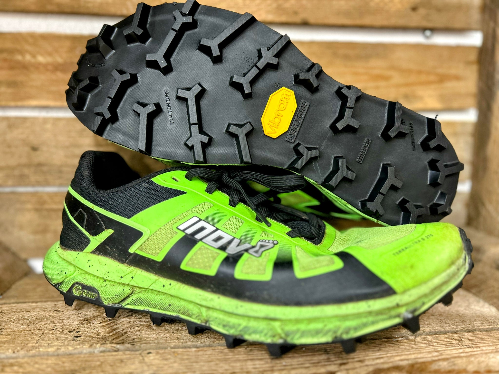 Trail running shoes with vibram soles Clearance