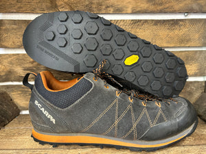 Scarpa Resole