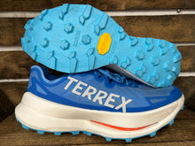 Load image into Gallery viewer, Adidas / Terrex Resole
