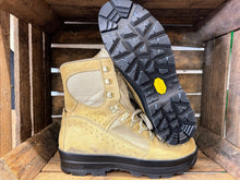 Load image into Gallery viewer, Vibram Sniper Cup Sole Unit - The Key Cobbler
